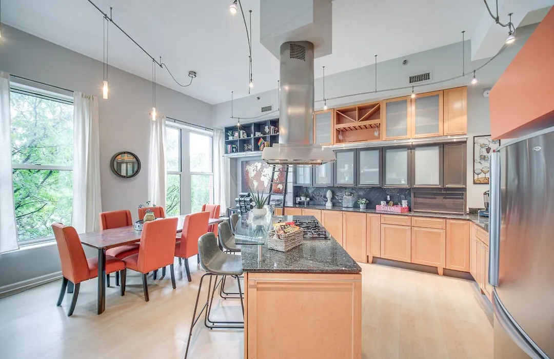 Dtwn Cleveland Loft-Style Condo: Walk To Stadiums!-1