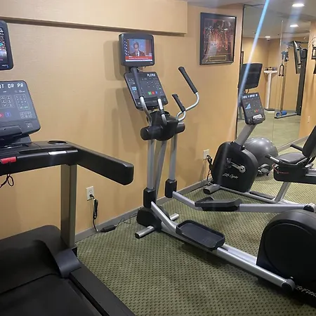 Holiday Inn Express Cleveland Downtown By Ihg-3